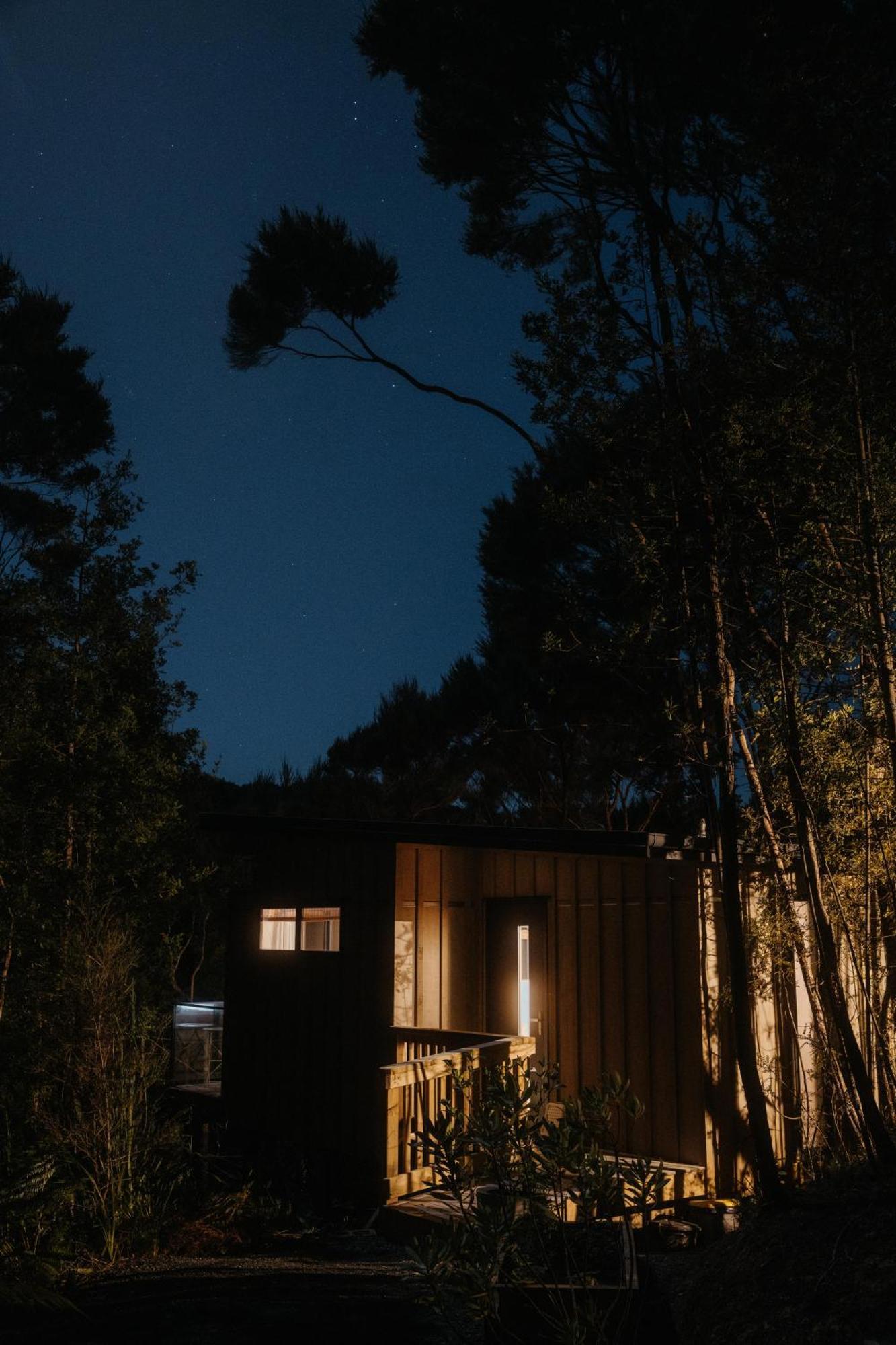Treetop Tranquility At Rekindle Tree Houses Opua エクステリア 写真